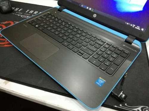 1ST BID TAKES!!!*BEAUTIFUL*HP PAVILION 15*i5-4210U*BEATS AUDIO*R22000 RETAIL*6GB RAM*1000GB HDD